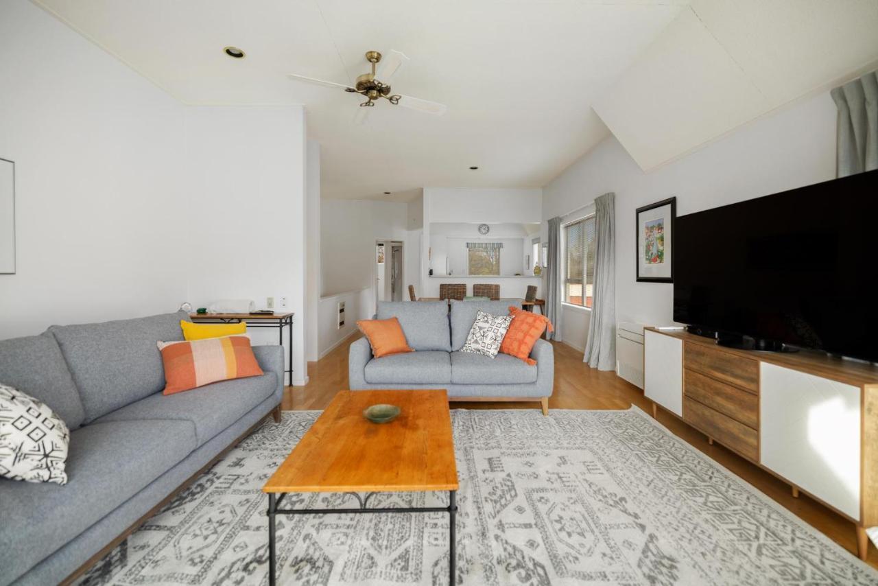 Charming Views Apartment Wanaka Exterior photo